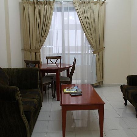 Emirates Palace Hotel Suites Sharjah Buitenkant foto