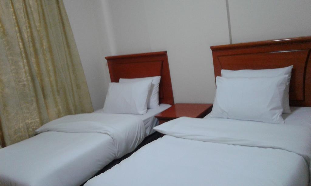 Emirates Palace Hotel Suites Sharjah Buitenkant foto